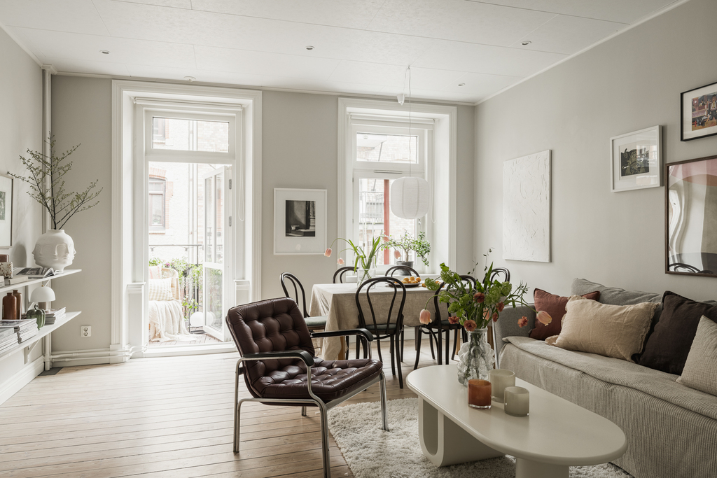 eethoek woonkamer hanglamp boven eettafel