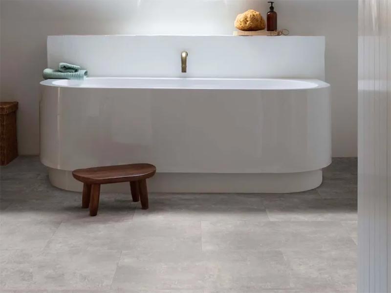 luxe badkamer betonlook pvc vloer